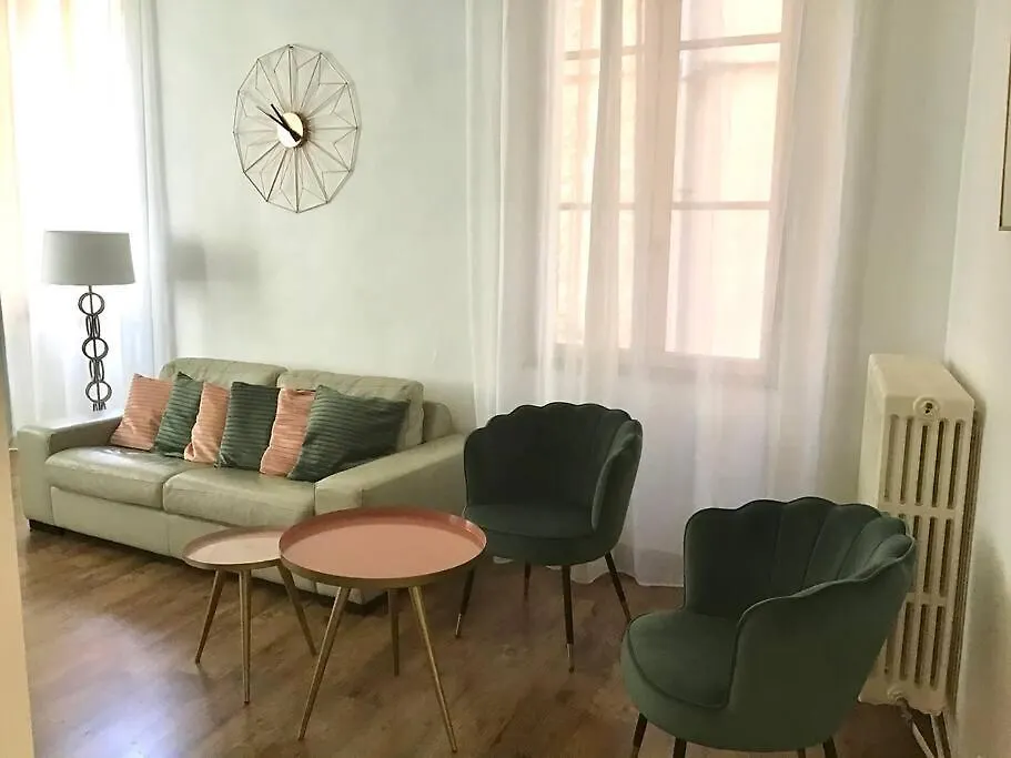 Hypercentre Apartment Albi 0*,